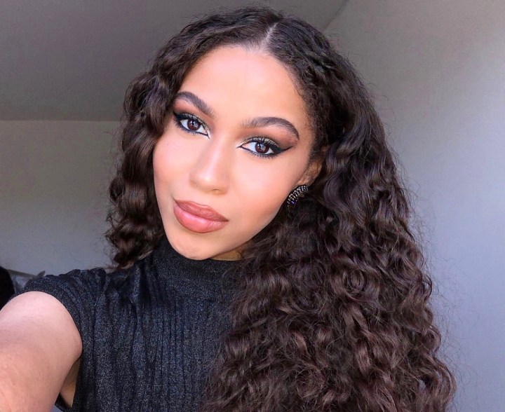 The Easiest Green/Khaki Eyeshadow Look – No Brushes&nbsp;Needed!